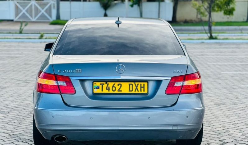 Mercedez Benz 2011 full