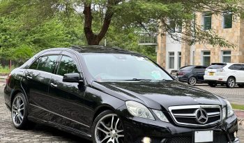 Mercedez Benz E-Class AMG 2011 full