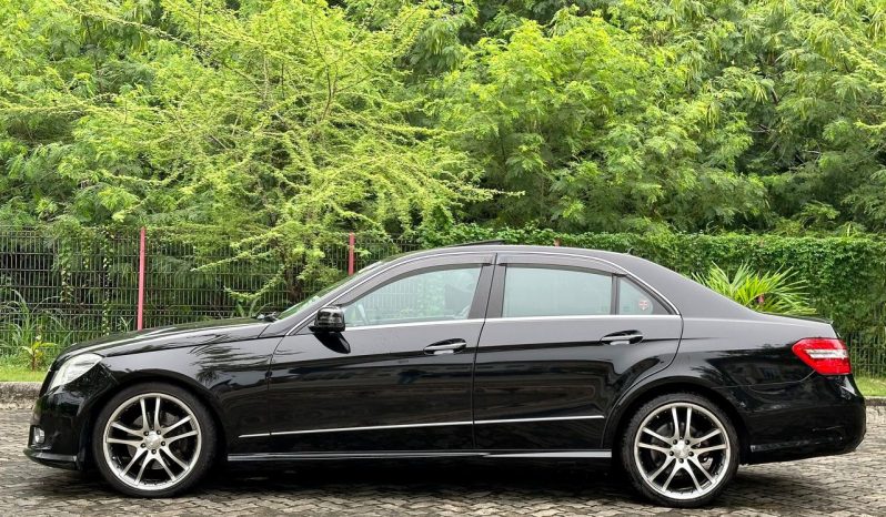 Mercedez Benz E-Class AMG 2011 full