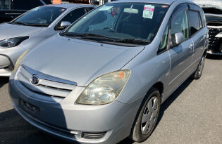 Toyota Corolla Spacio 2004 full