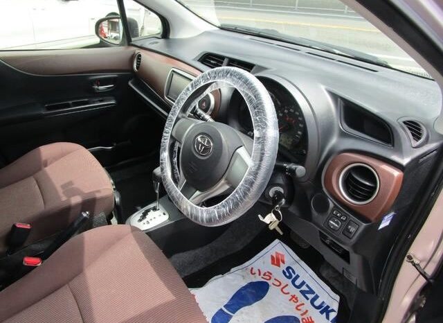 Toyota Vitz 2012 full