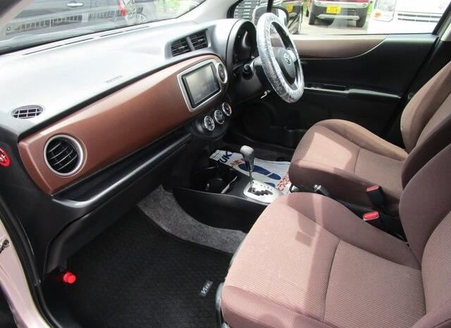 Toyota Vitz 2012 full