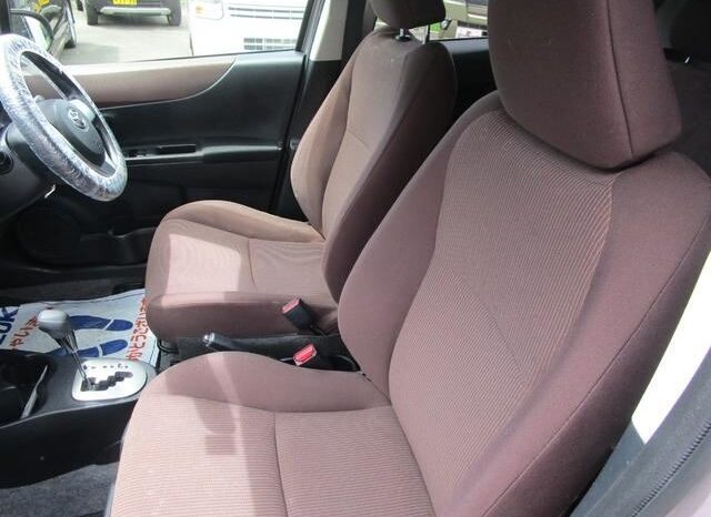 Toyota Vitz 2012 full