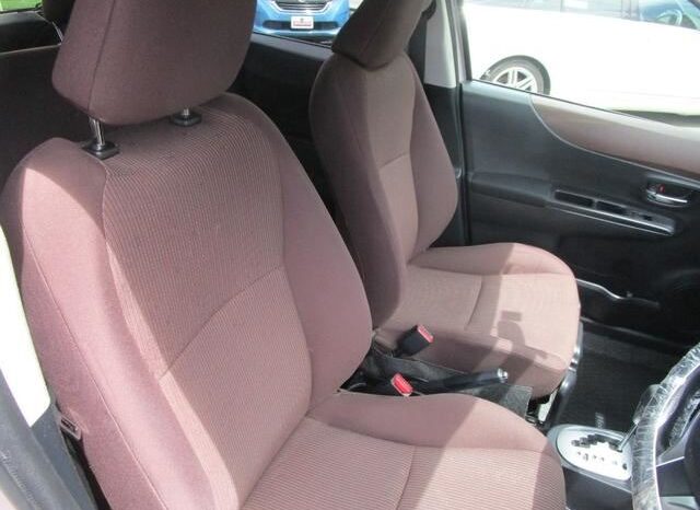 Toyota Vitz 2012 full